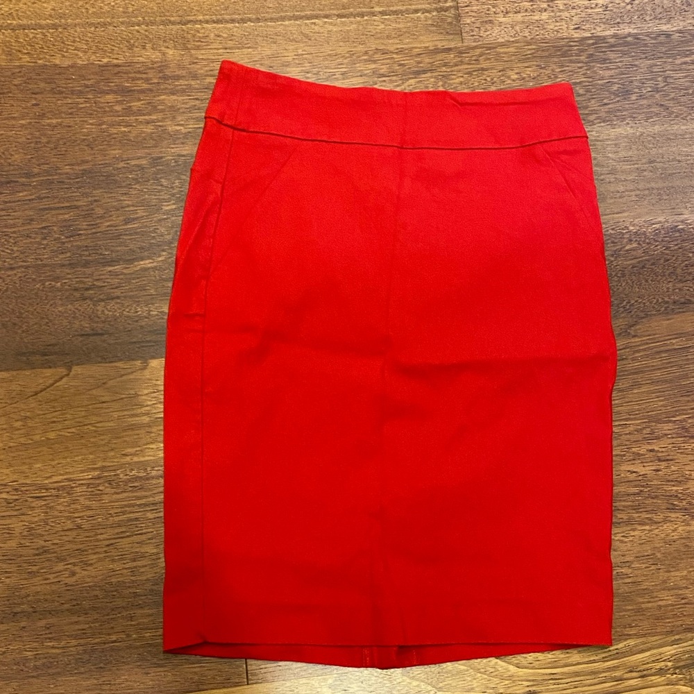 High wasted pencil skirt